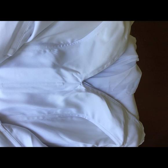 Beautiful Formal or Wedding Gown. Size USA 6 - Picture 10 of 12